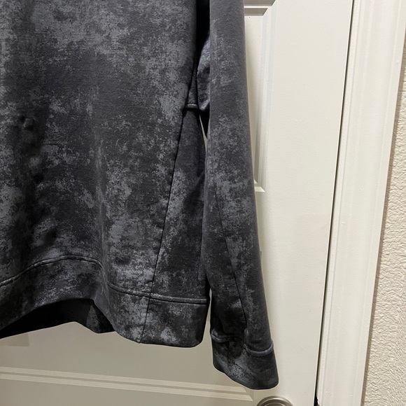 Lululemon Men’s Crewneck Sweatshirt – Gray Pattern, Size Medium - Picture 2 of 9